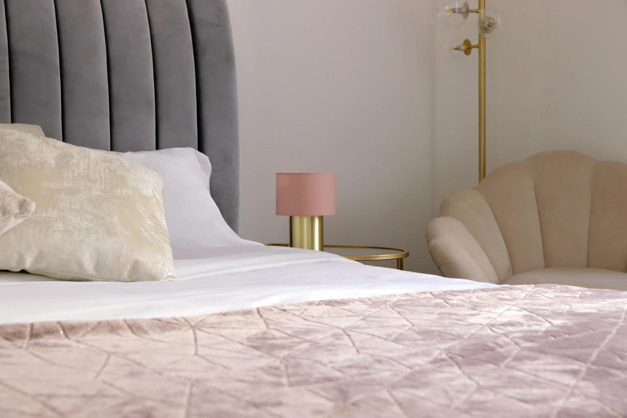 Domus Lou Elegante Appartamento In Trastevere Roma Ngoại thất bức ảnh