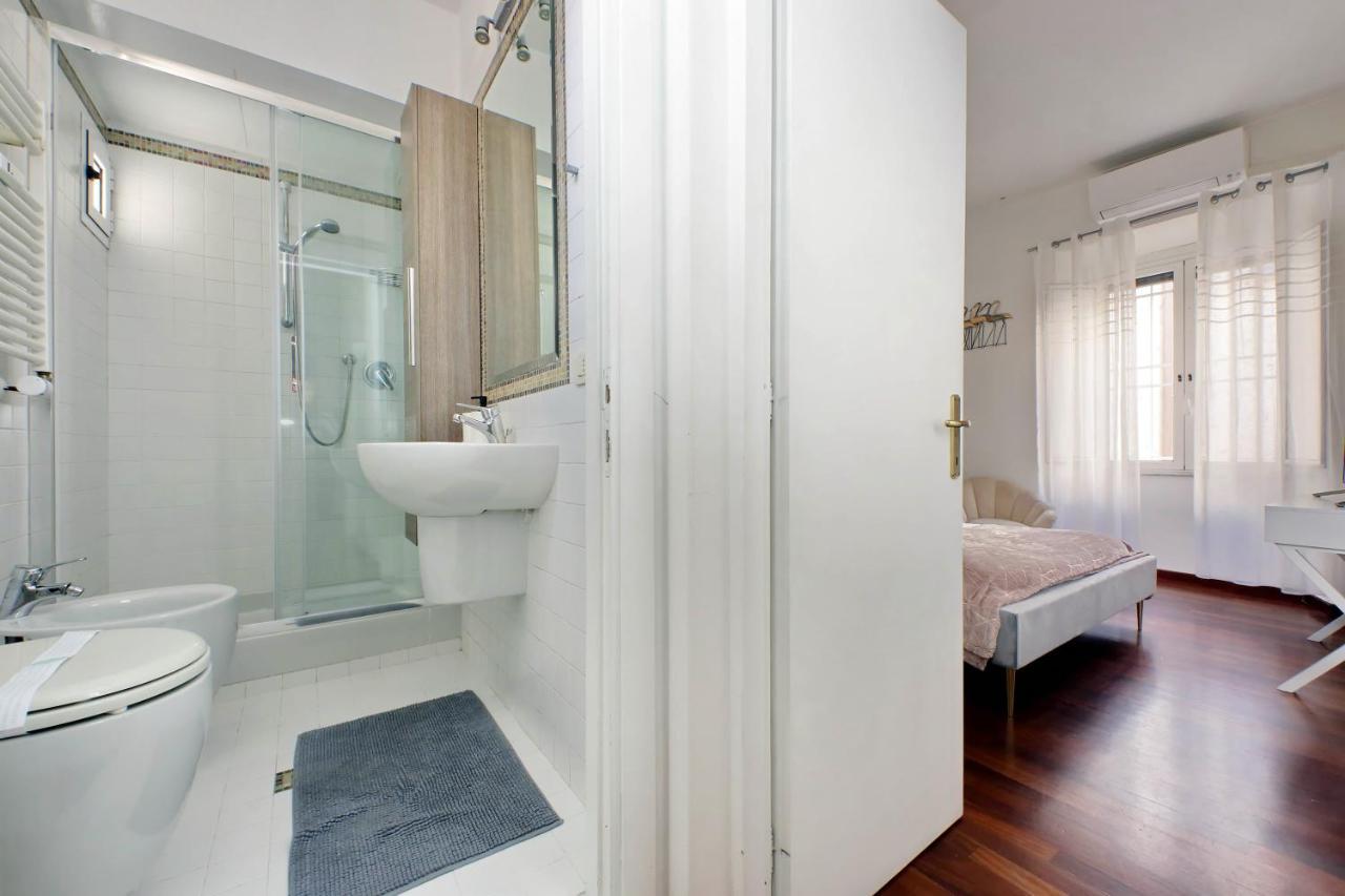 Domus Lou Elegante Appartamento In Trastevere Roma Ngoại thất bức ảnh