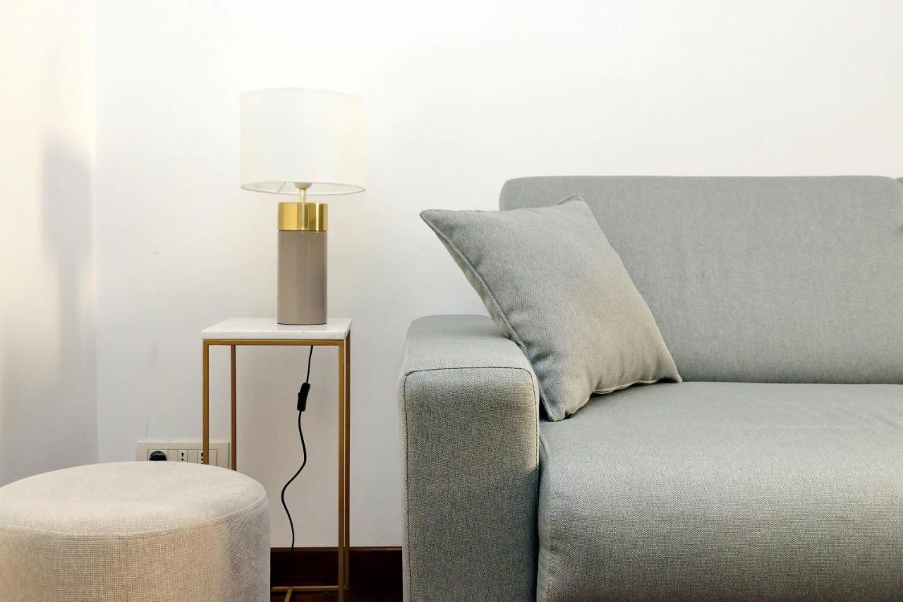 Domus Lou Elegante Appartamento In Trastevere Roma Ngoại thất bức ảnh