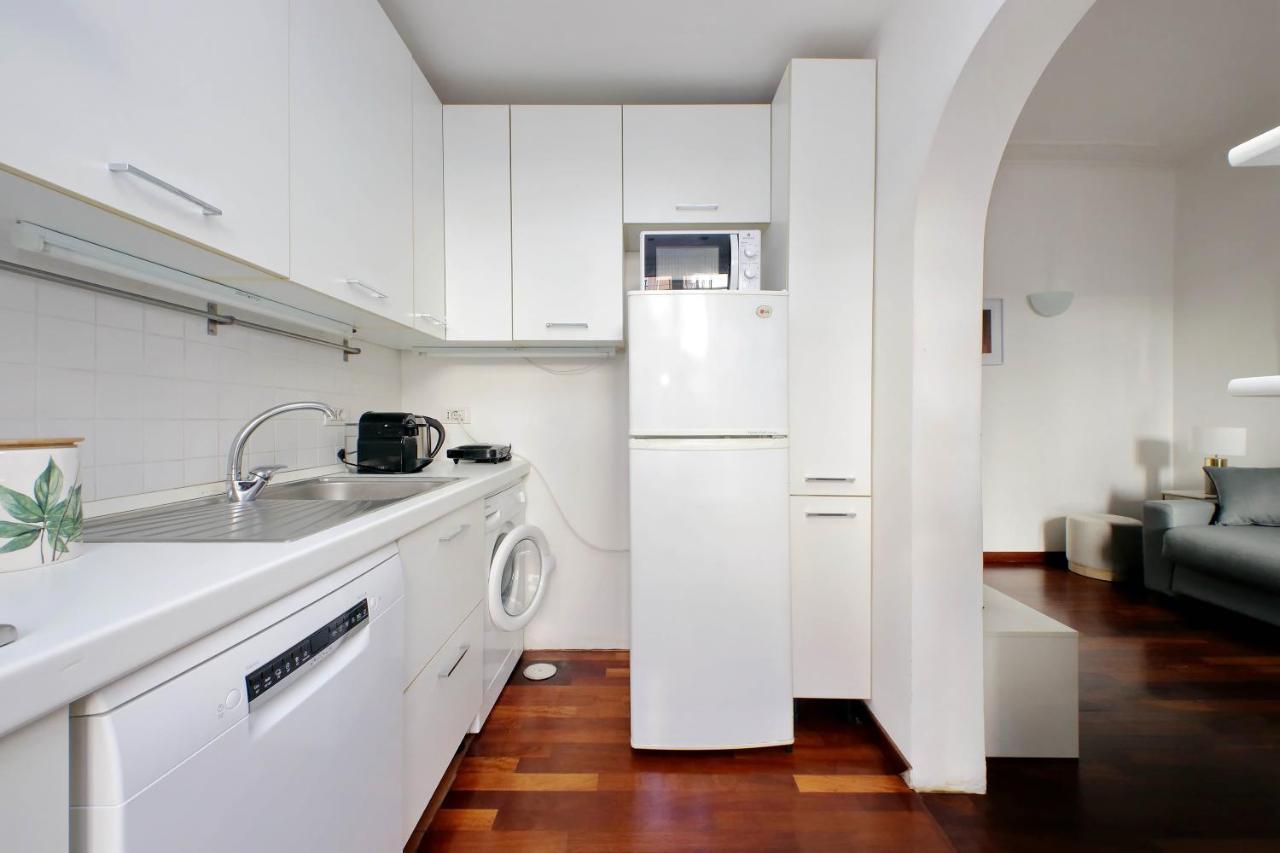 Domus Lou Elegante Appartamento In Trastevere Roma Ngoại thất bức ảnh
