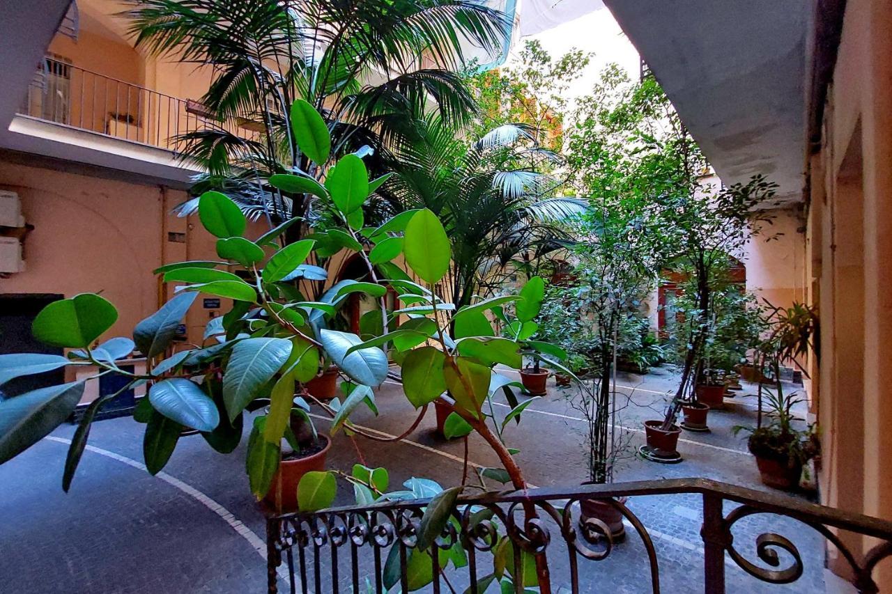 Domus Lou Elegante Appartamento In Trastevere Roma Ngoại thất bức ảnh